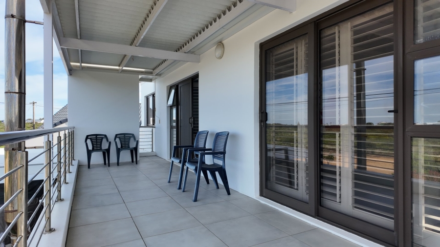 3 Bedroom Property for Sale in Stilbaai Wes Western Cape